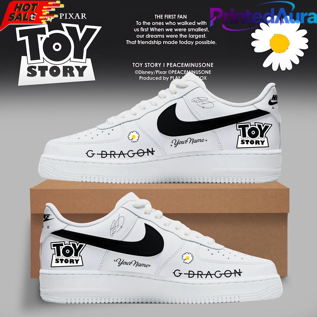 G-Dragon × Toy Story 5 Custom Air Force 1 Shoes G-Dragon × Toy Story 5 Custom Air Force 1 Shoes