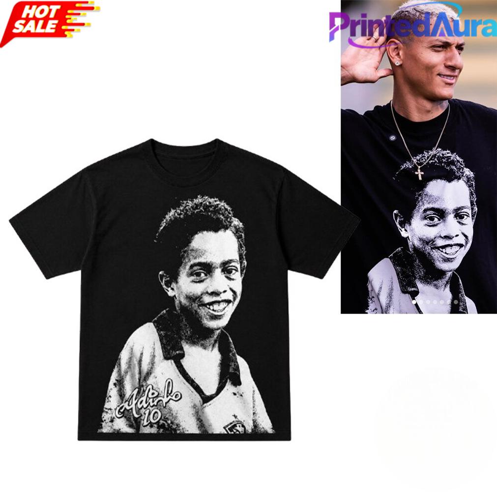 Richarlison de Andrade Wearing Ronaldinho Young Tee Richarlison de Andrade Wearing Ronaldinho Young Tee